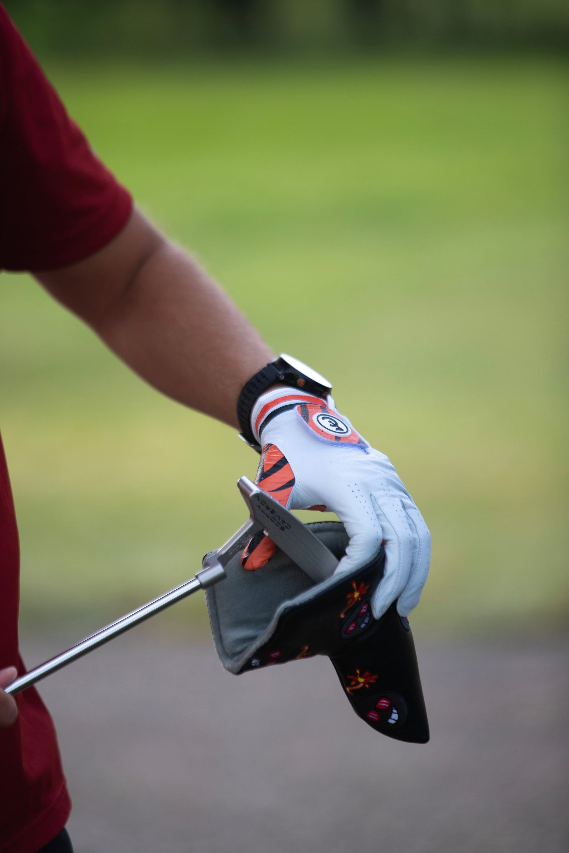 "Tiger" Golf Glove