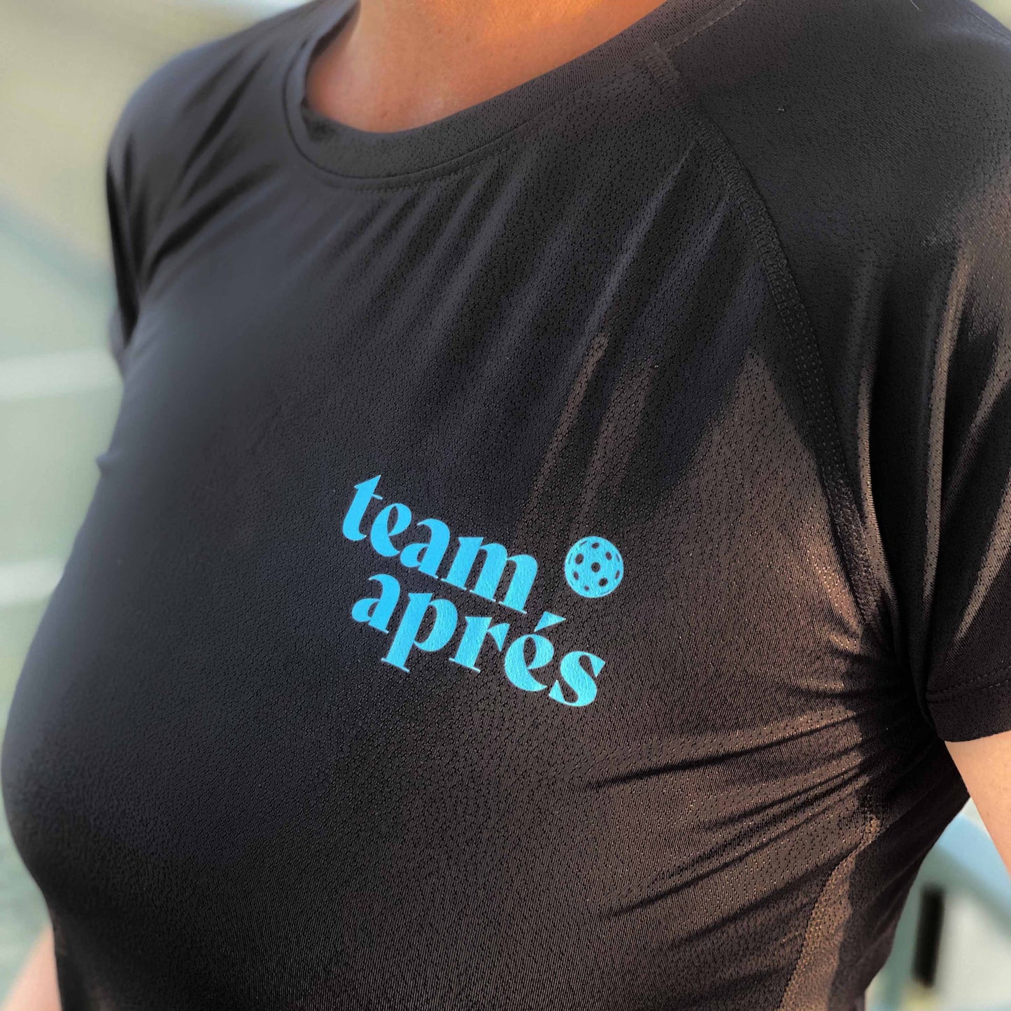 Women's Aprés Pickleball Performance Shirt